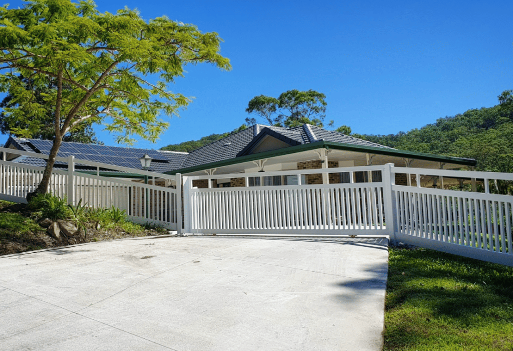 sliding gates Gold Coast custom aluminium driveway gate