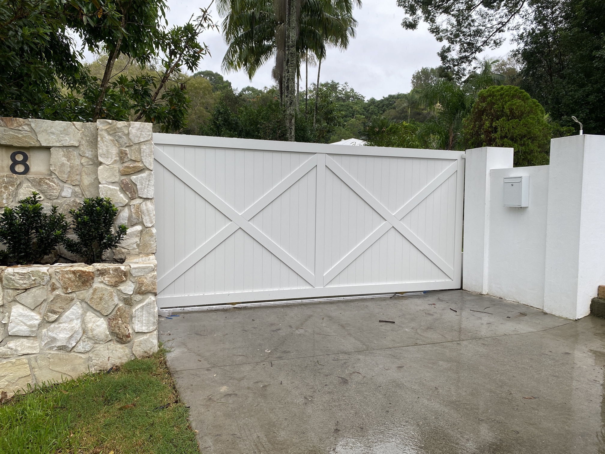electric sliding gate