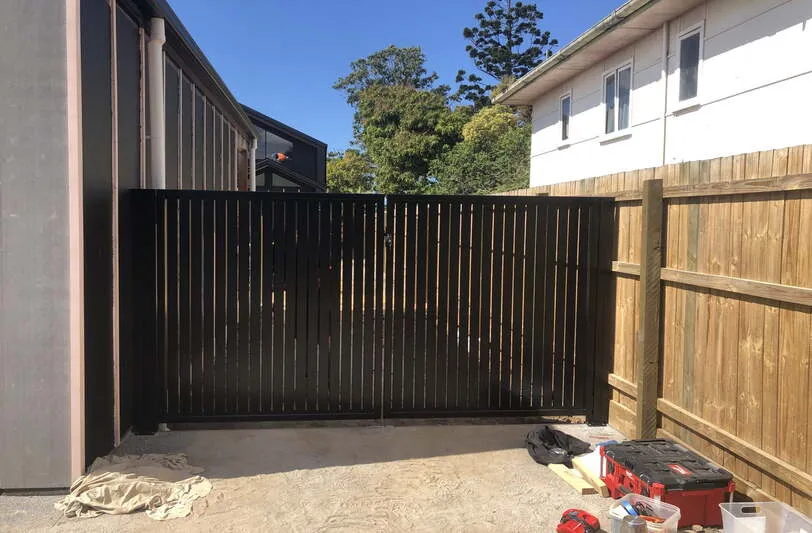 swing aluminium gates
